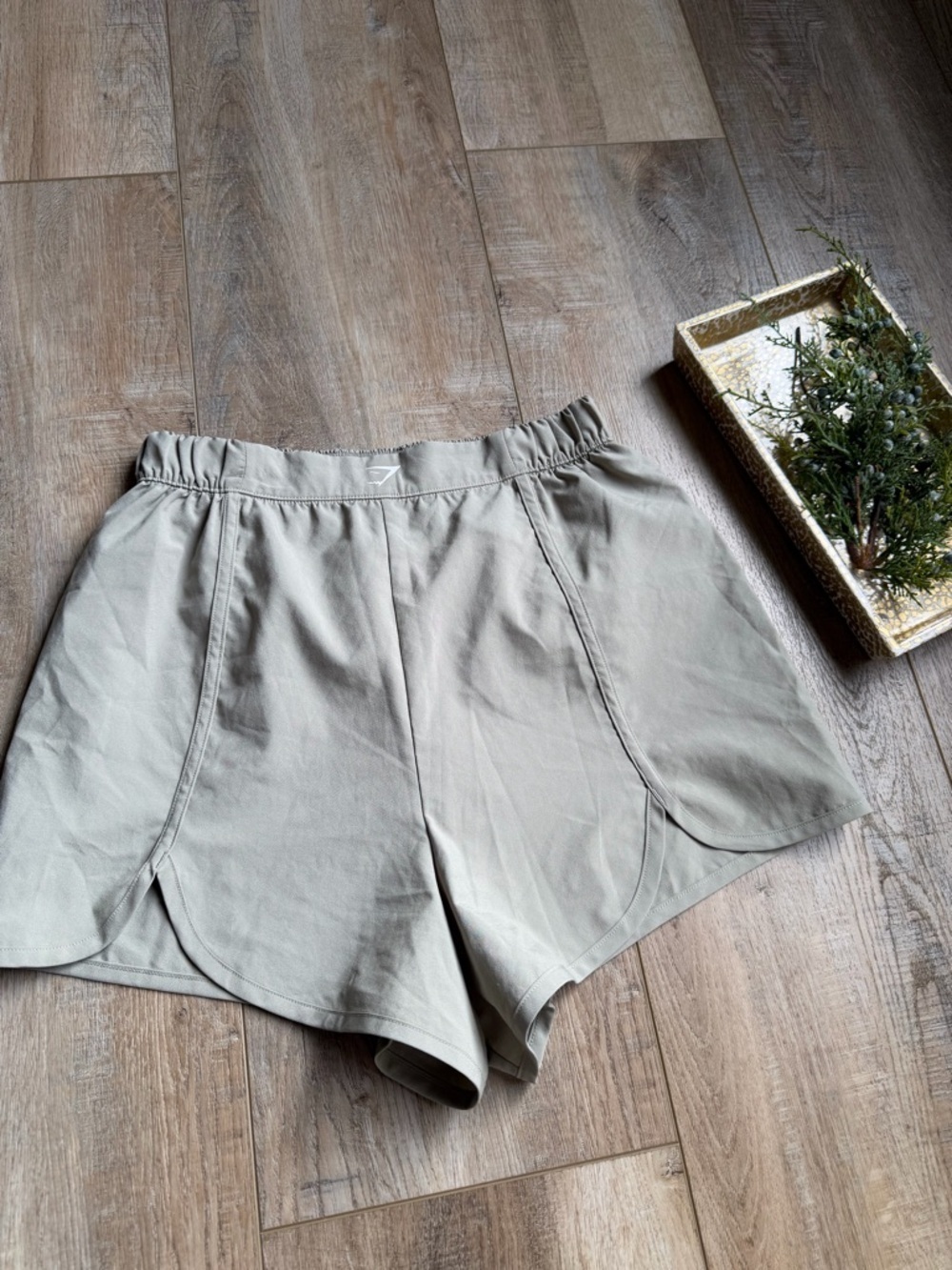 Gymshark Women's Scallop-Hem Shorts in Light Taupe small